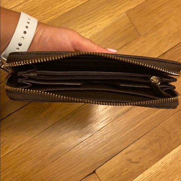 Michael Kors wallet/wristlet - Picture 5 of 5